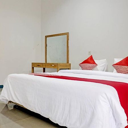 Oyo 90483 Homestay Permata Syariah Bangko Exterior photo