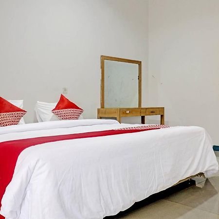 Oyo 90483 Homestay Permata Syariah Bangko Exterior photo