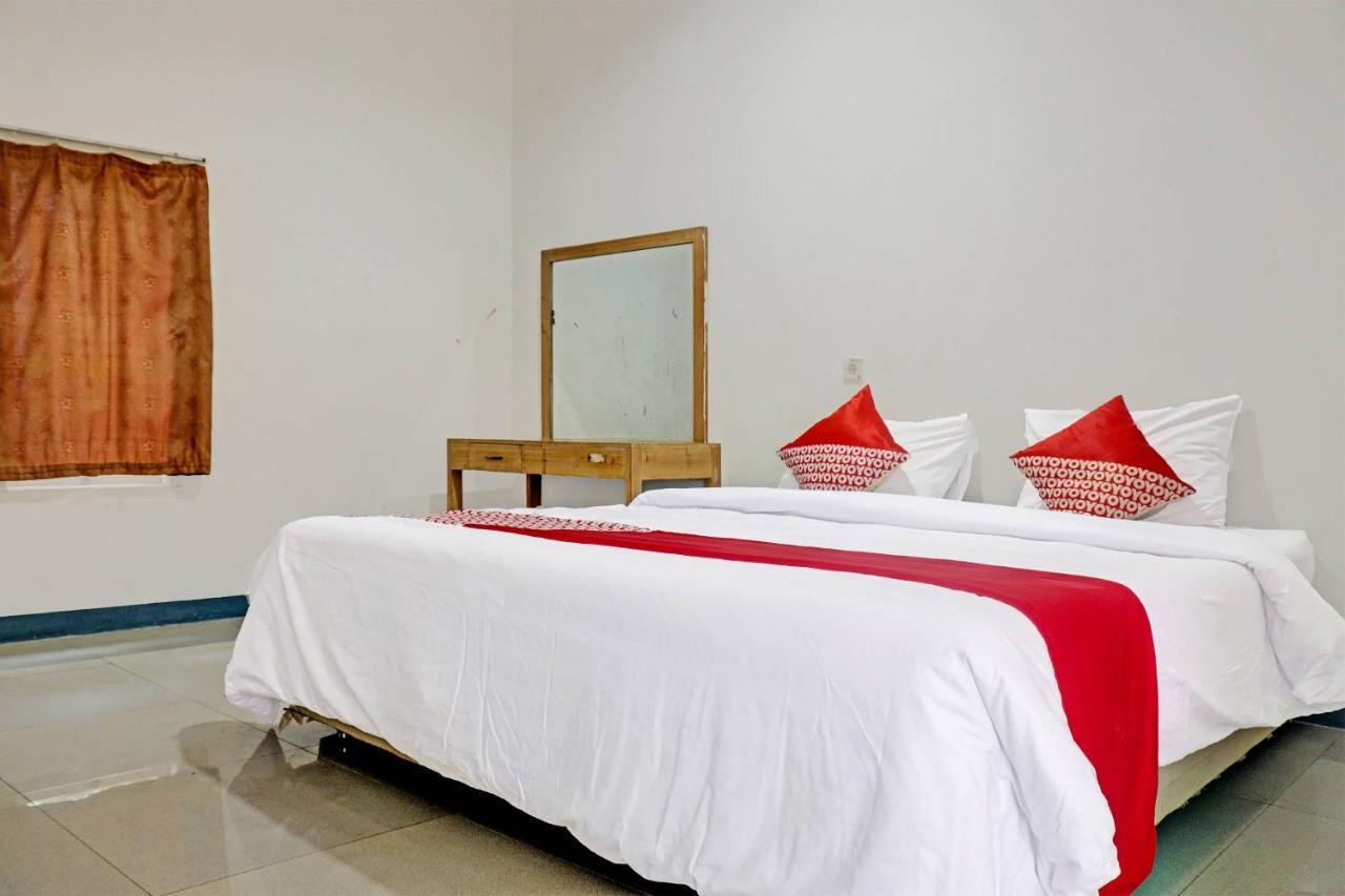 Oyo 90483 Homestay Permata Syariah Bangko Exterior photo