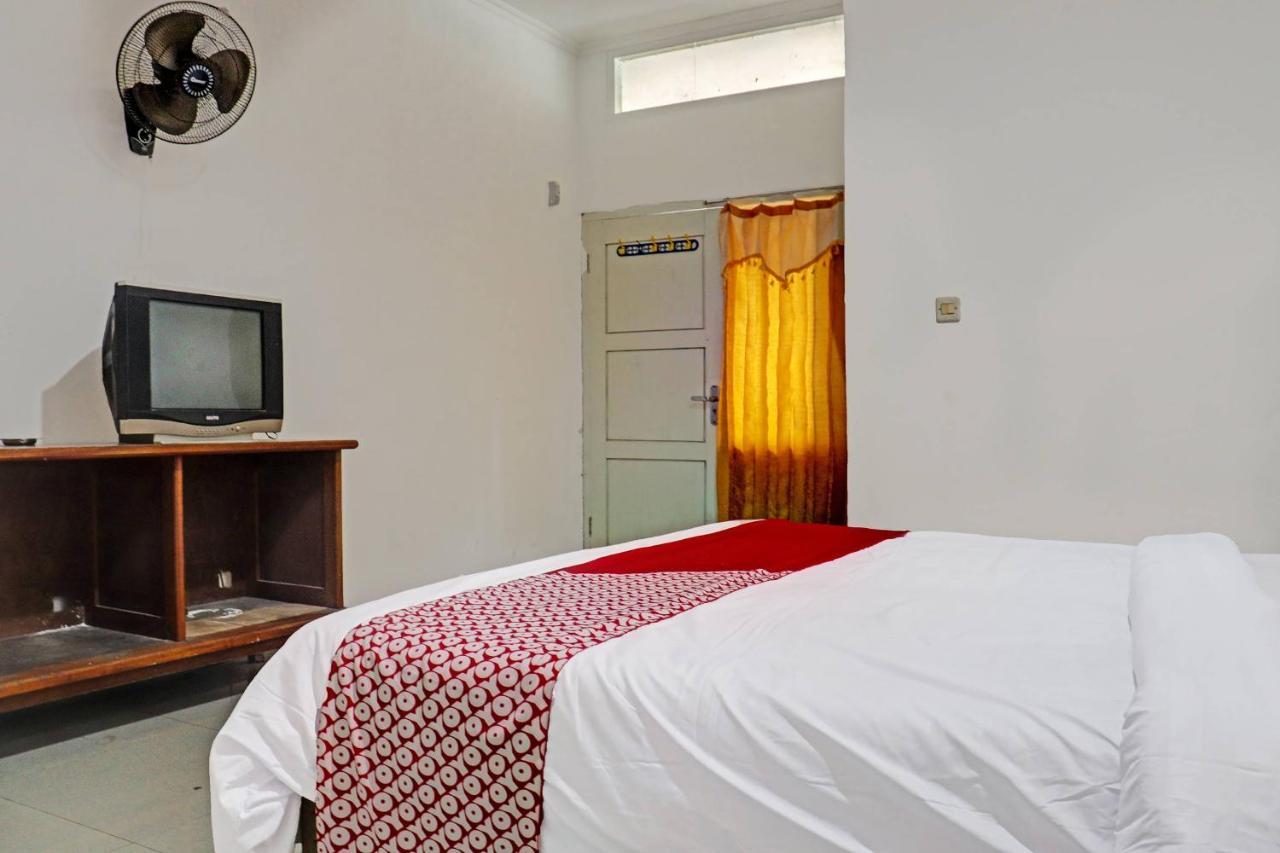 Oyo 90483 Homestay Permata Syariah Bangko Exterior photo