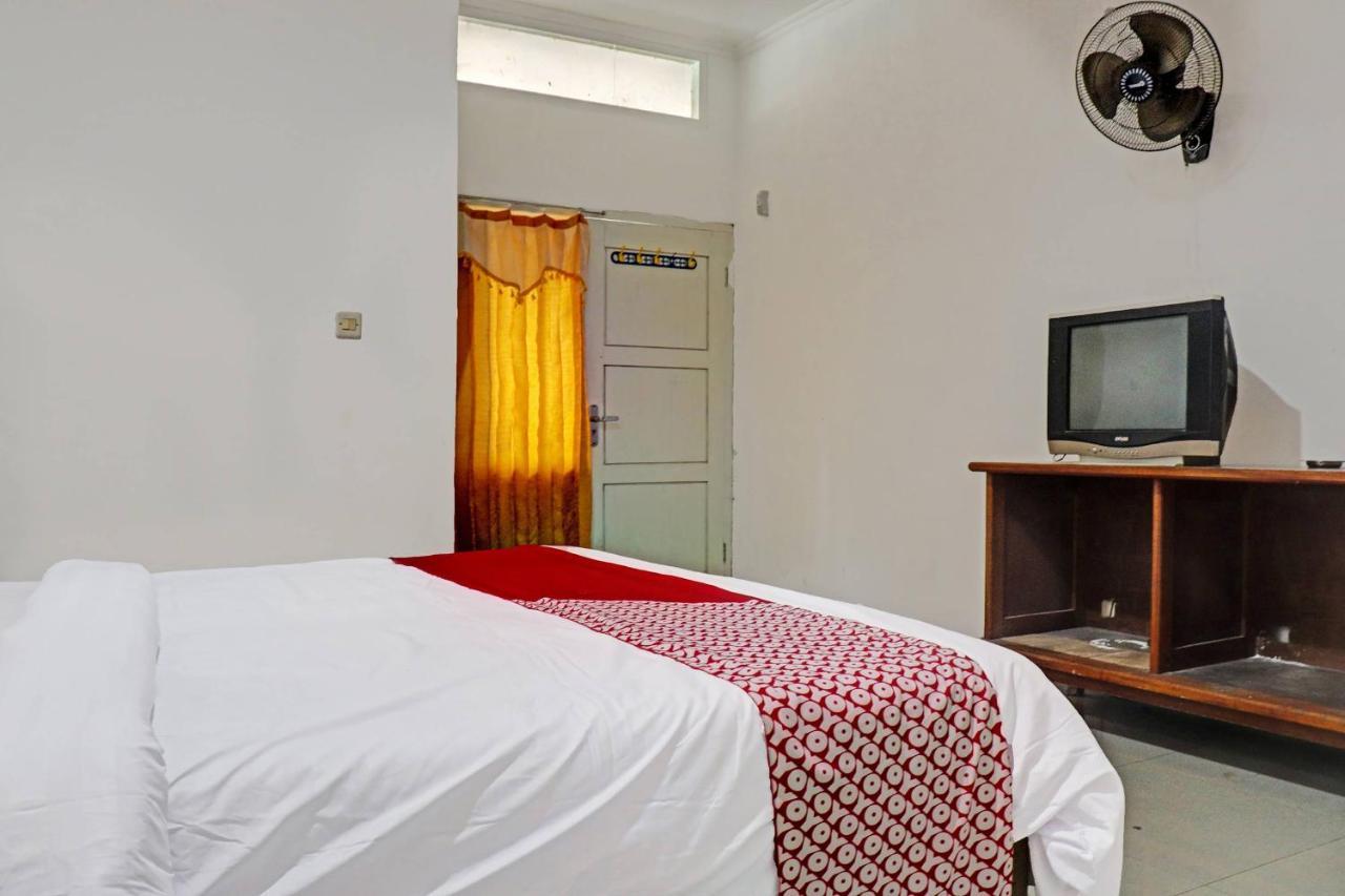 Oyo 90483 Homestay Permata Syariah Bangko Exterior photo